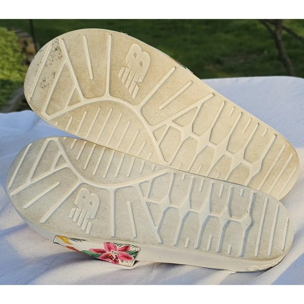 New Balance 200 V1 Women's Size 12 Slide Sandal Floral Logo Print White Slip On - Picture 11 of 11